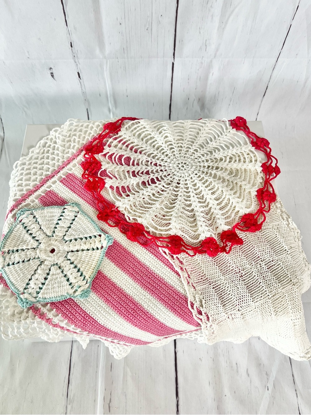 Vintage Crochet Doily & Hot Pad Set Lot (4 Pc) Retro Kitschy Cottagecore Linens - Picture 12 of 12
